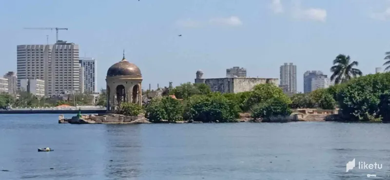 A Day at the Malecon: Nature and Architecture in Perfect Harmony