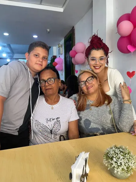Con ellos todo es bonito 🥰 // With them everything is beautiful🥰