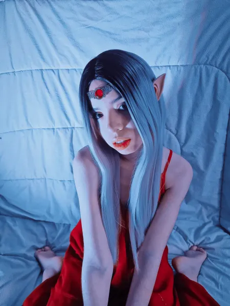 TBT • Red elf [SPA/ENG]