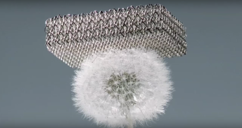New material stronger than titanium and lighter than foam/Nuevo material más fuerte que el titanio y ligero como la espuma