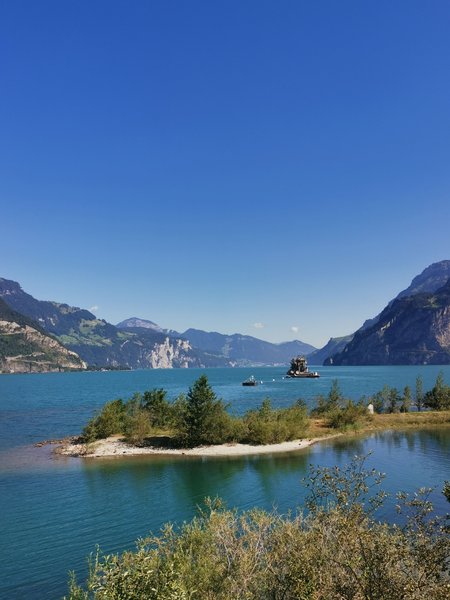 From Seedorf along the shore 