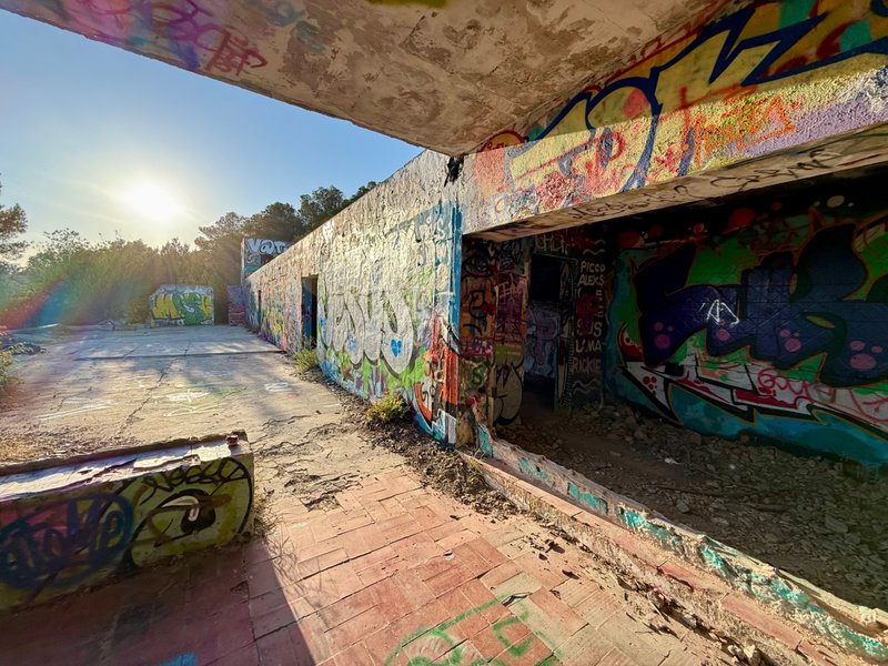 One of the most mysterious places in Ibiza: Festival Club, from luxury to ruin [Eng - Esp]