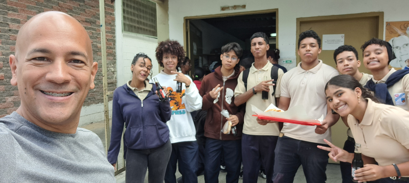 Students Pay for Breakfast with HBD and Get Cashback with Distriator [ENG-ESP]