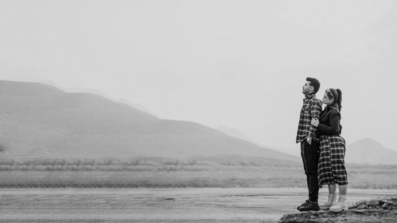 Couple photoshoot by the dam _ monomad daily chalenge