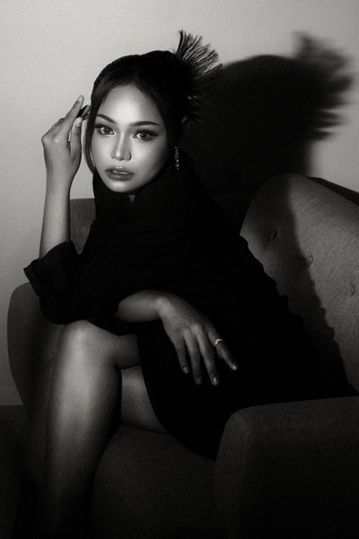 Another shoot in black and white.