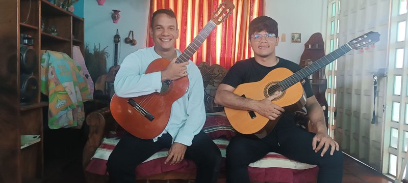 🎵Music Community. Autumn Leaves - Jacques Prevert. By: @Guitarmcy and @yormankowalkski