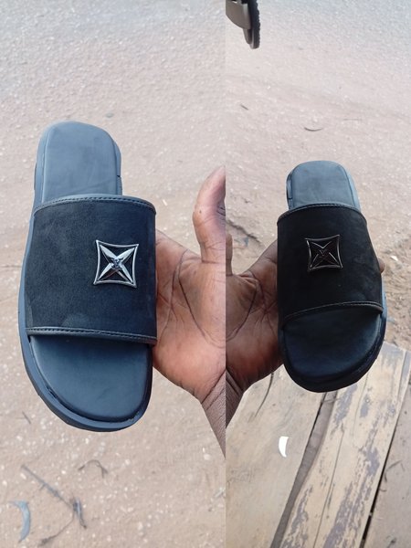 CLIENT NEEDED A SIMPLE COVER PALM///MY NEEDLEWORK 
