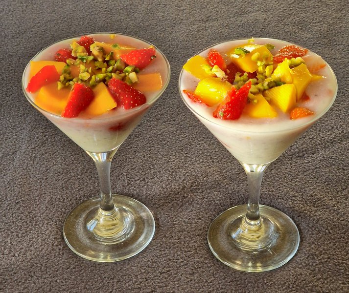 The porridge with strawberries and mango no sugar added.