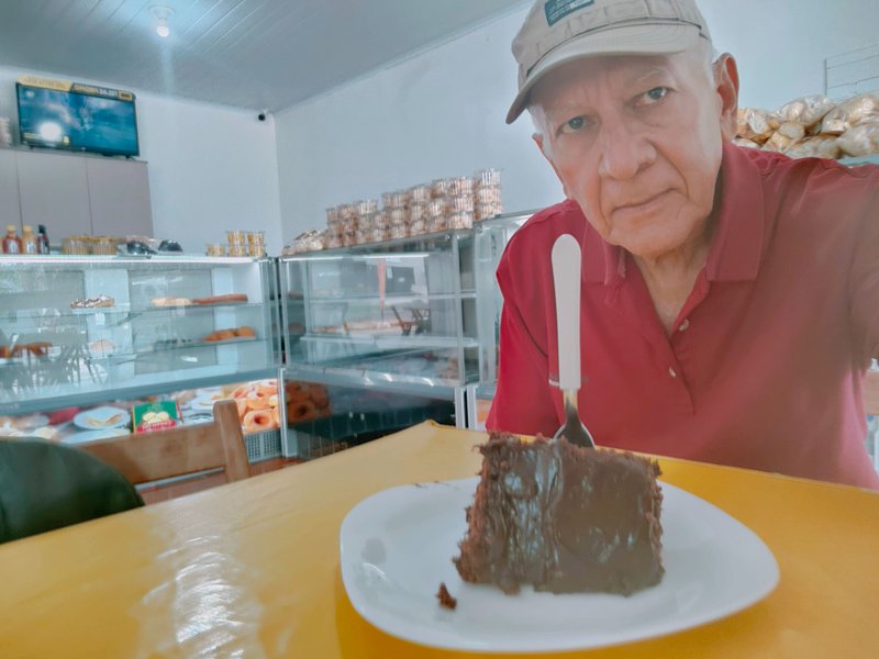 The Chocolate Cake Snack. [Eng/Esp]