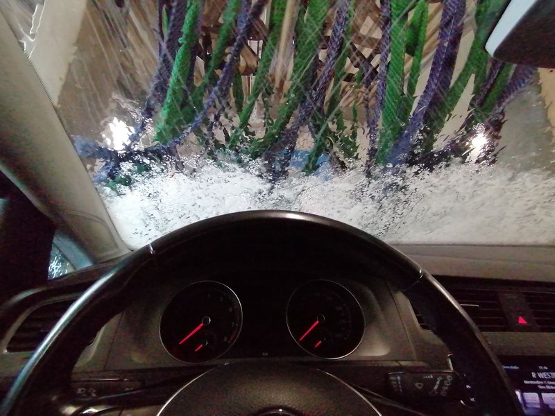 Car wash, planes & blossoms / Autowäsche, Flieger & Blüten