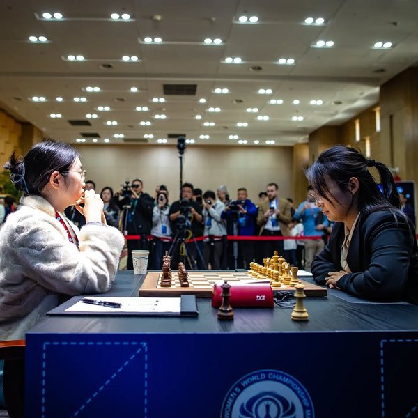Ju Wenjun Tightens Grip on World with another win Game 6