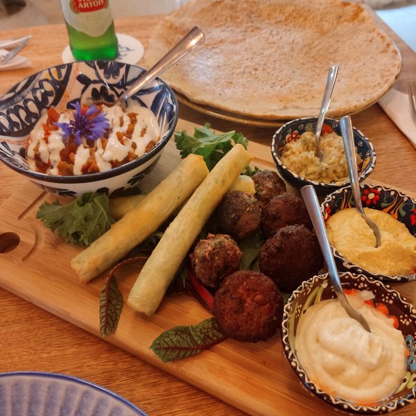 A little piece of Turkey in Medellín: Lezzet Restaurant 