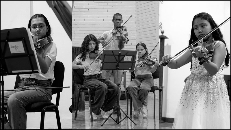 Classical music concert by kids - Monomad Challenge.