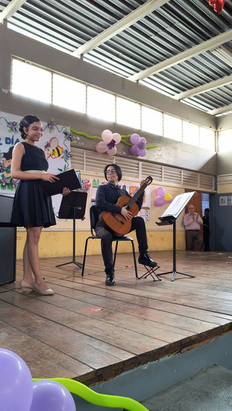 Viernes Musical / Musical Friday