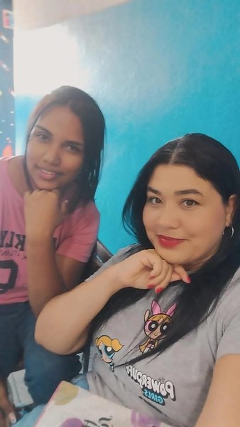 Amigas que ayudan a mejorar nuestro estado de ánimo // Friends who help improve our mood      