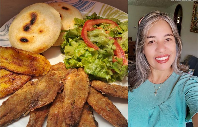 Plato oriental: Arenque, Arepas, Ensalada y tajada 🫓🐠🥗 Oriental Dish: Herring, Arepas, Salad and slice
