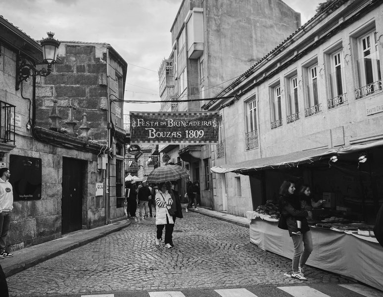 A walk in black and white through the Brincadeira de Bouzas