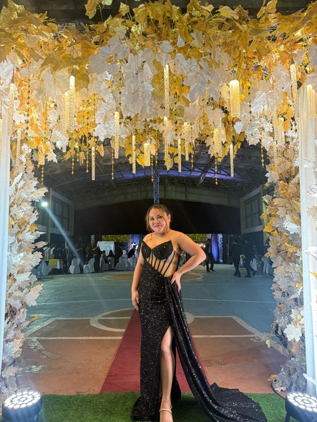 A Night of Elegance: Glitz and Glam