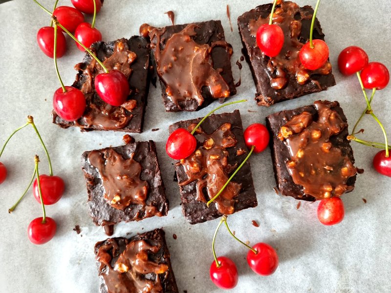 Healthy, Quick & Easy Recipe for Brownie Squares
