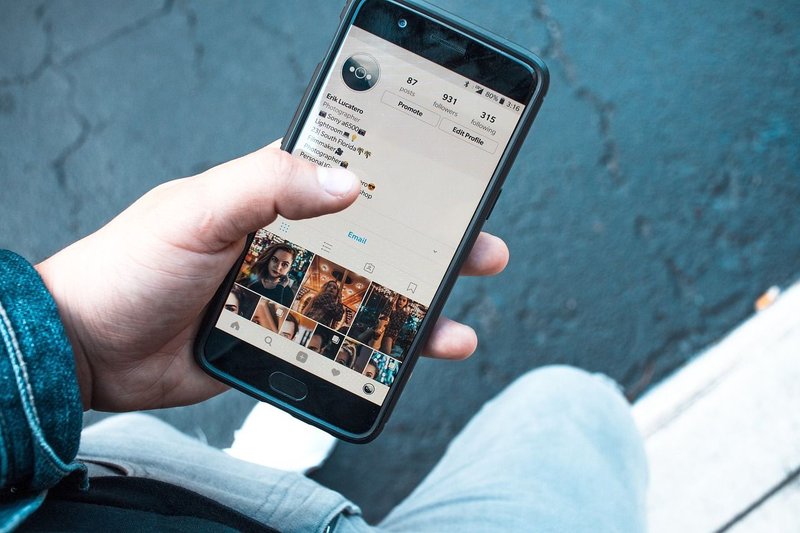 Best age to give a kid their personal smartphone