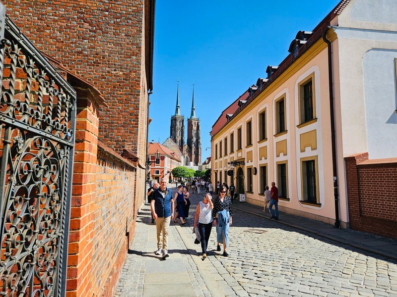 Запаси Біткоїна впали на біржах до 2,2 млн 