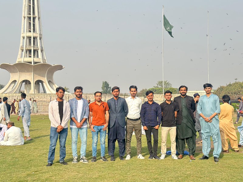 Class Tour to National Monument Minar e Pakistan 