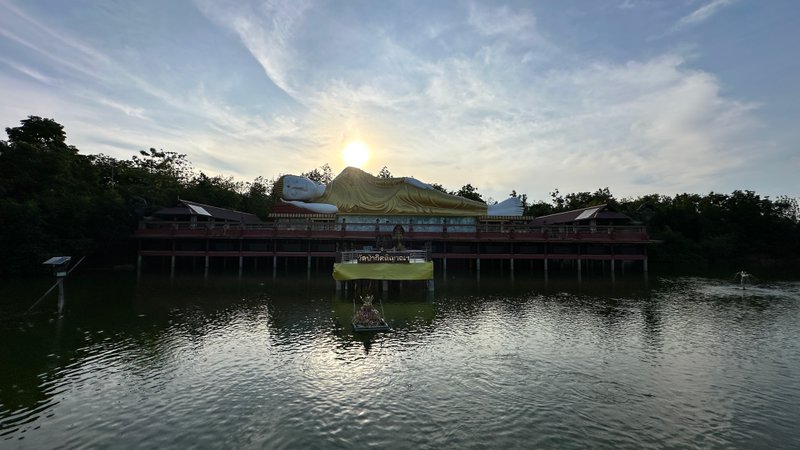 Sleeping buddha walk with having dinner with full moon