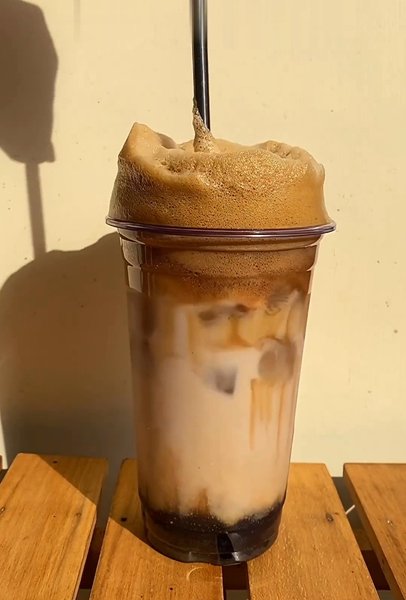 Iced cinnamon latte by @eshafatima01 