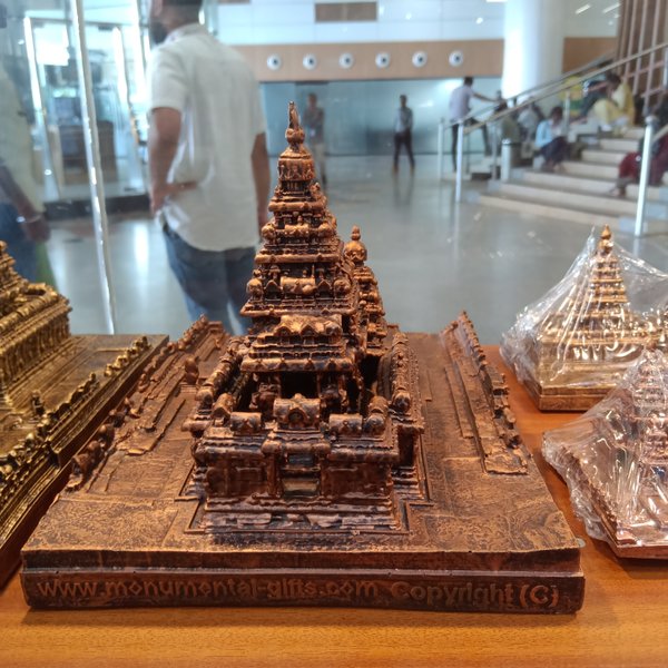 Visiting nice gifts and articles shope 