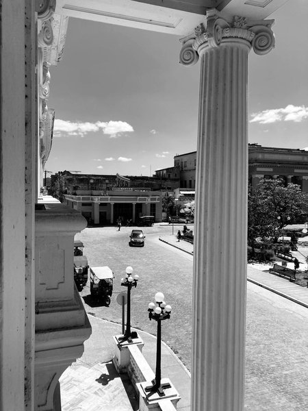 Like spirals on the capitals of time | PhotoFeed Contest - Street Photography Round 118 [Eng-Esp]