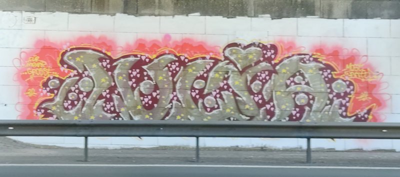 Graffiti unter einer Autobahn Brücke im Pott 