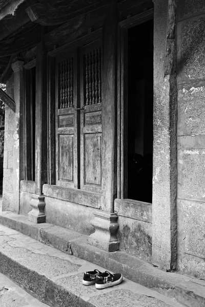 📸 PhotoFeed Contest - Black & White Photography #117 : Pagoda in the mountains