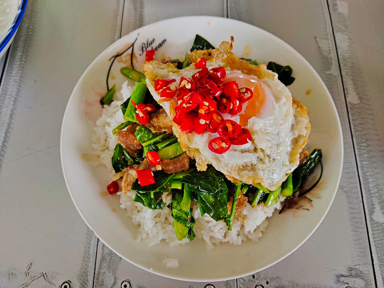 Can't Decide What to Eat? Let Me Tell You! My Two Lifesaving Go-To Dishes from My Favorite Spot!