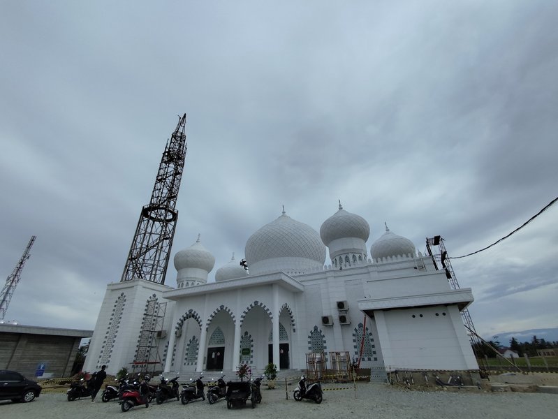 The White Mosque in Lhoksukon