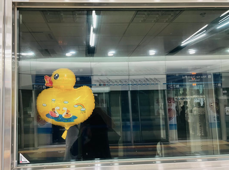 Qurator's Photo Quest | Glass