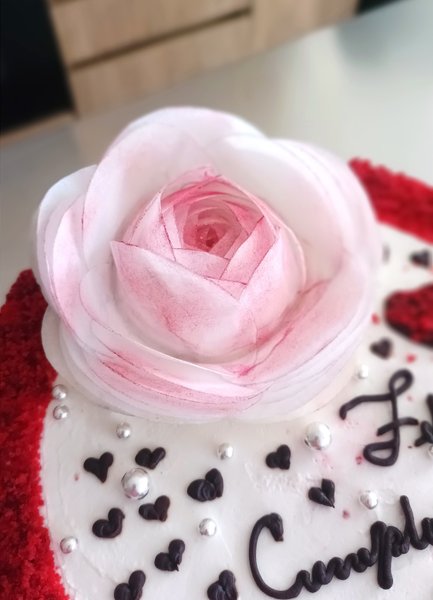 CÓMO HACER UNA ROSA CON PAPEL DE OBLEA/HOW TO MAKE A WAFER PAPER ROSE