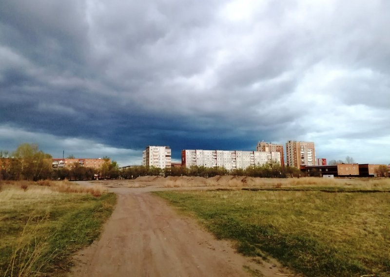 Clouds Over the City | PhotoFeed Contest - Cityscape Photography Round 117