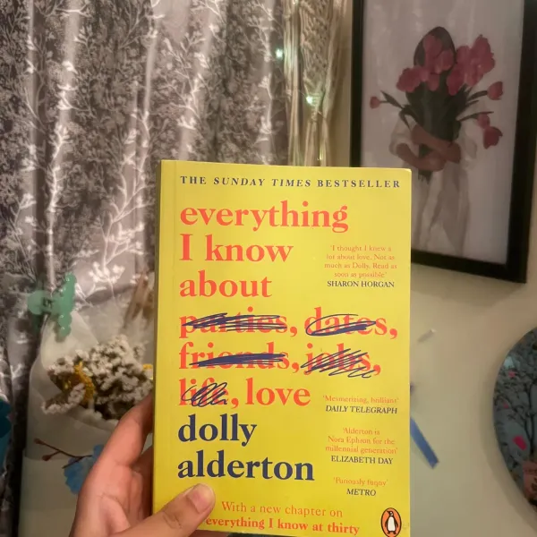 Book Review: Everything I Know About Love📖❤️👸🎀