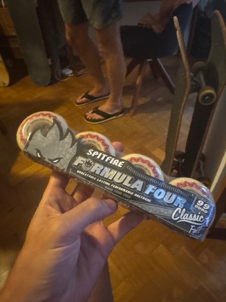 I visited Barracão Skateshop & paid Hive Dollars & here is my review