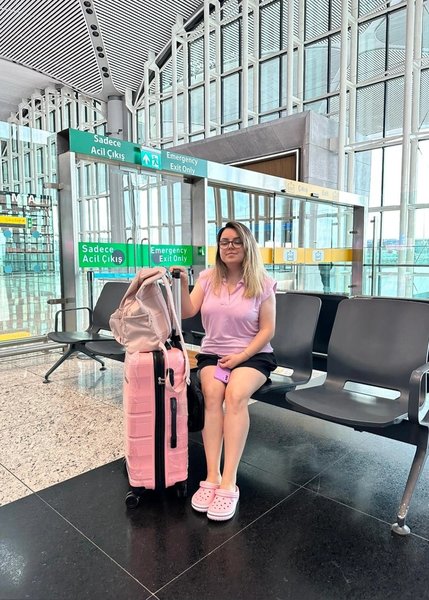 I am here! 👸✨✈️