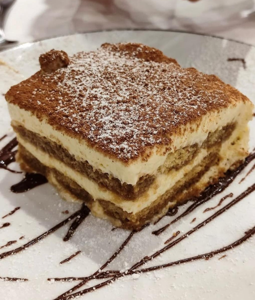 Tiramisu cake