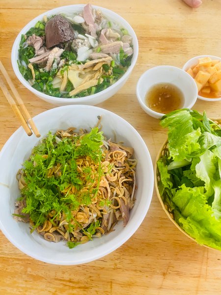 ONLY 1.5 USD FOR A PERFECT BREAKFAST -  REVIEW MUSCOVY DUCK NOODLE & BAMBOO SHOOT
