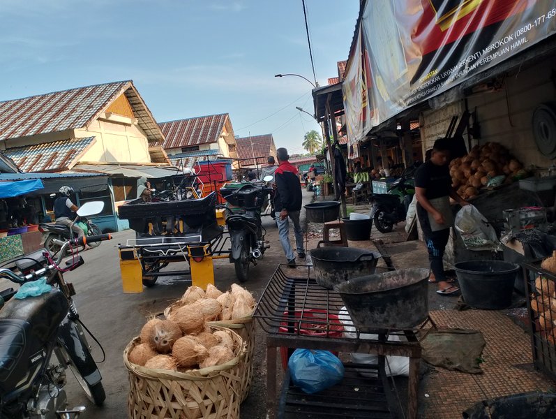 Morning Life at Lhoksukon Traditional Market