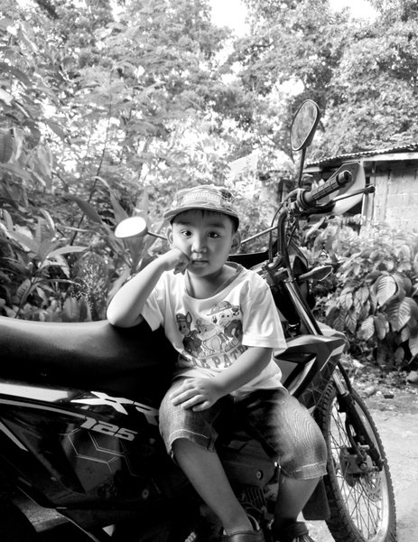 My #MONOMAD Challenge Entry: Look at my Cute and so Adorable Model for my Motorcycle, My Nephew, Our Baby King2x! 🛵😇😊