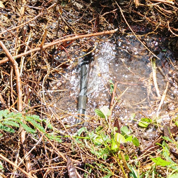 [ ESP/ENG ] Reparando los botes de agua de las mangueras de riego. /Repairing water hose leaks.