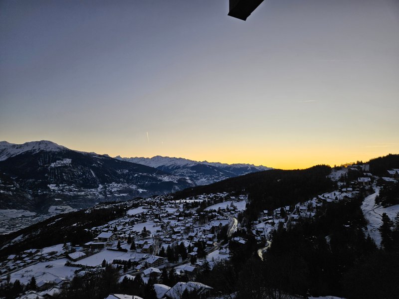 Paesaggio incantato sotto la neve ❄️🏔️