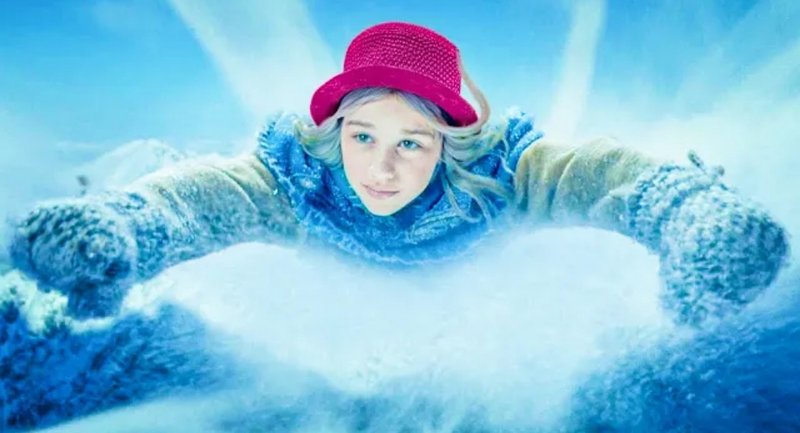 Orphan Girl Discovers Her Ability to Fly and Travels Around the World to Find Her Family