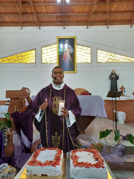 12 años de sacerdocio, una profesión de fe y el Evangelio de las tentaciones