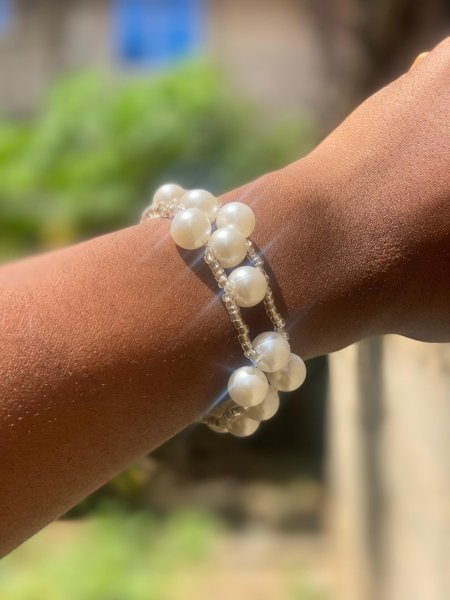Beautiful Demure Pearl Bracelet 