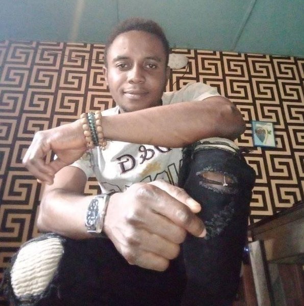 Hive Open Mic Week 265 | Dance in the Rain (cover) By @ashiru